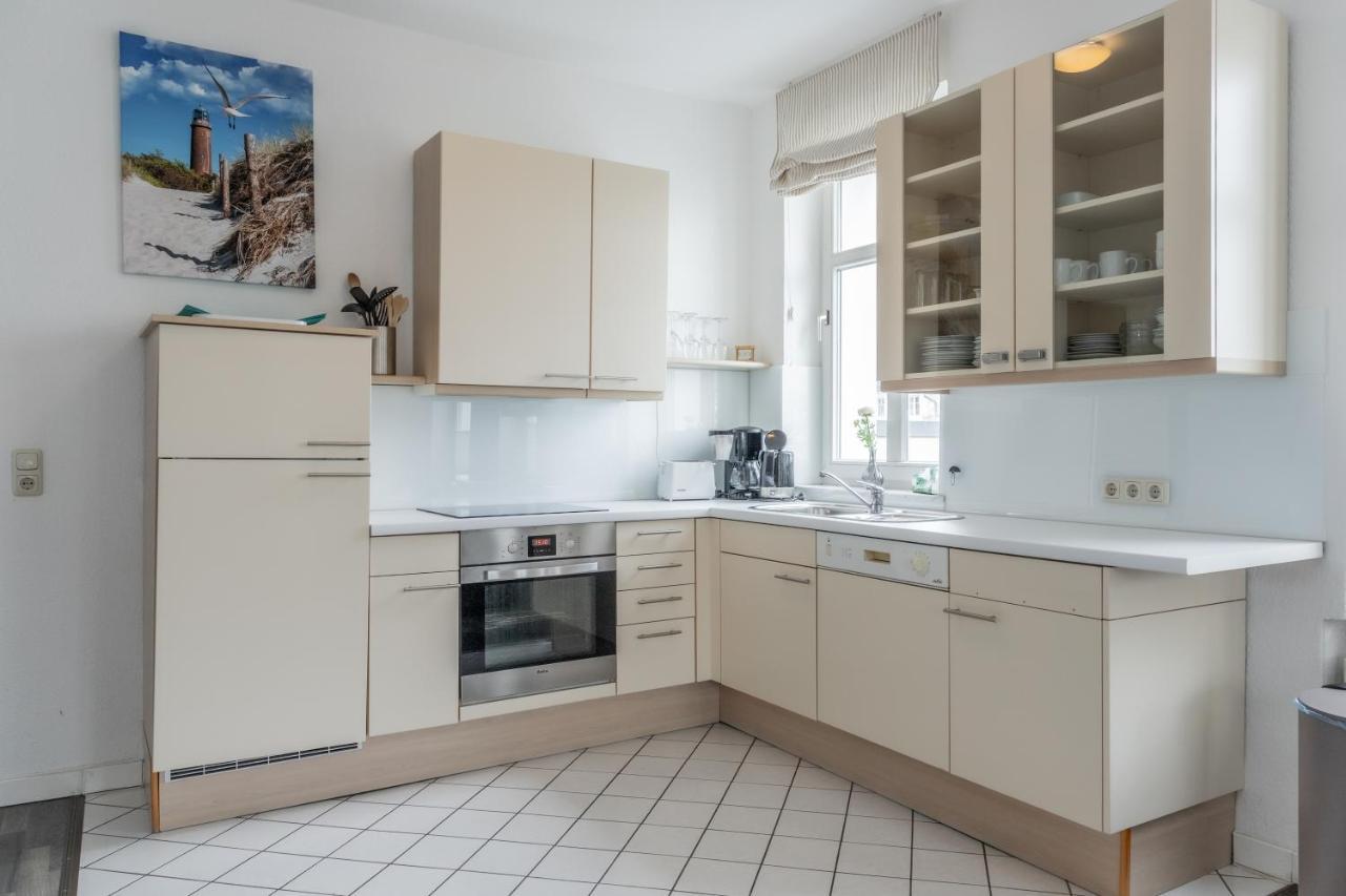 Strandnahe 2-Raum-Ferienwohnung Im Zentrum - Residenz Strandeck Fewo 02 Гьорен Екстериор снимка